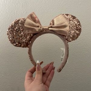Disney Minnie Pink Sparkly Ears 💕